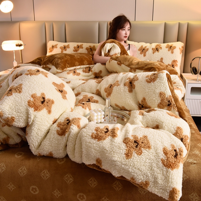 91家纺网 家纺一手货源 找家纺 同田 2023新直播羊羔绒四件套牛奶绒法莱绒四件套 抱抱熊