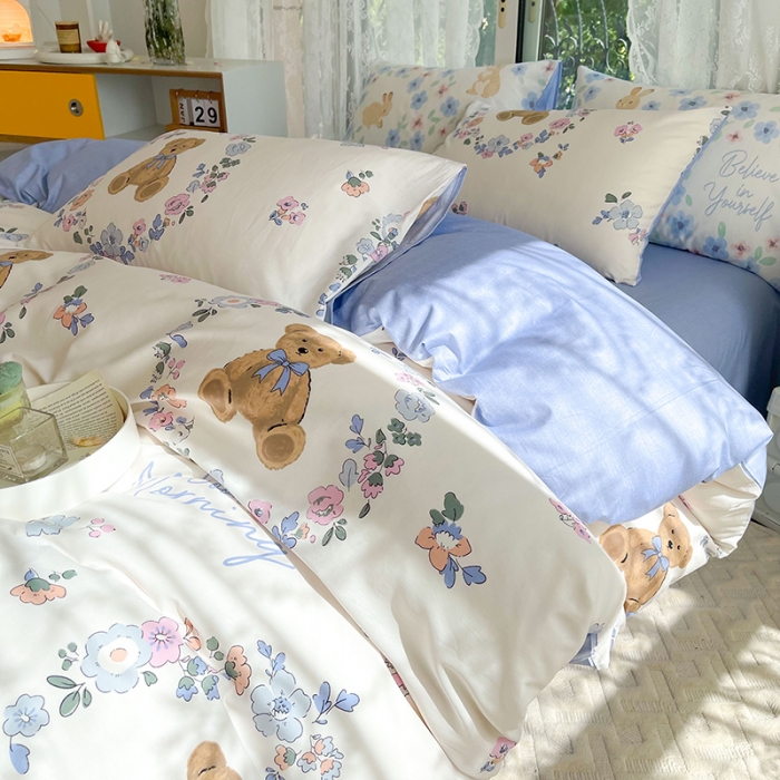 91家纺网 家纺一手货源 找家纺 感遇2022新款纯棉印花四件套 花环小熊