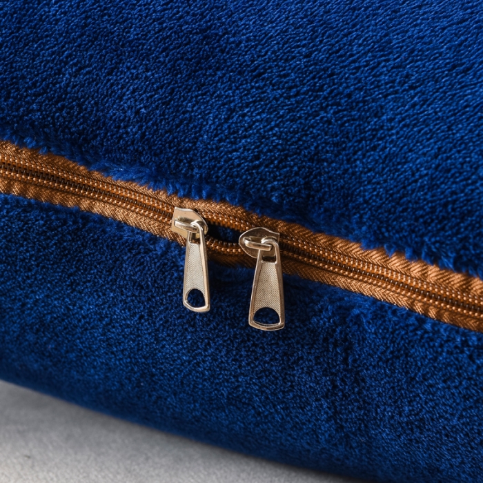 91家纺网 家纺一手货源 找家纺 阳光依佰2022新款牛奶绒多功能抱枕被系列-艾尼熊 藏蓝