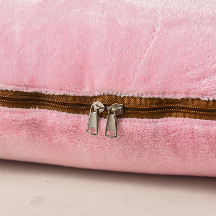 91家纺网 家纺一手货源 找家纺 阳光依佰2022新款牛奶绒多功能抱枕被系列-艾尼熊 粉玉