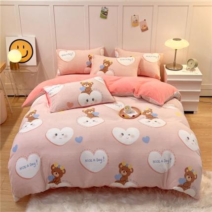 91家纺网 家纺一手货源 找家纺 孩子王新款冬季加厚牛奶绒水晶绒珊瑚绒印花系列四件套 爱心熊