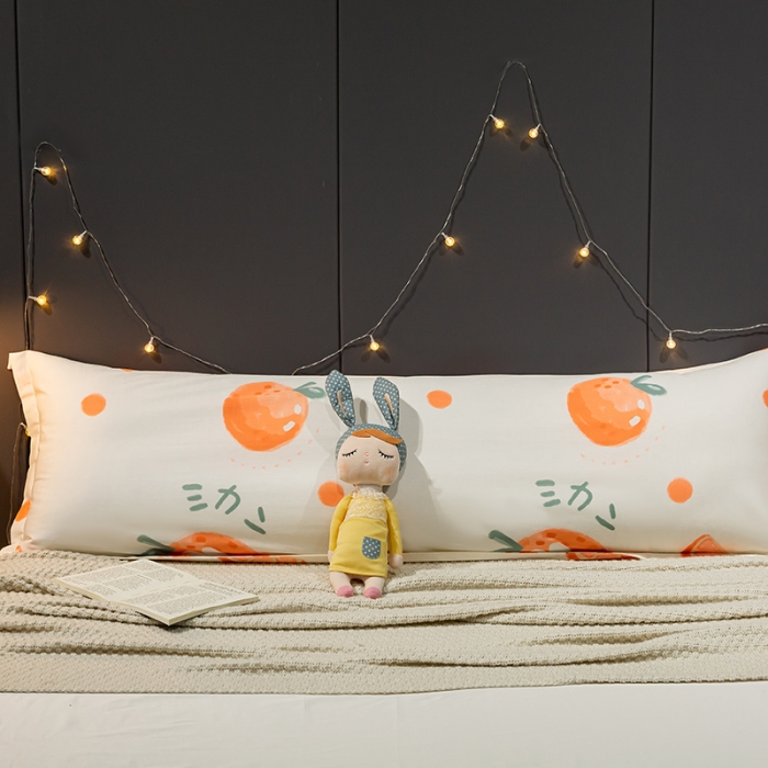 91家纺网 家纺一手货源 找家纺 简宜家居 2022新款长枕套双人长枕+枕芯全棉枕套 橘子兔