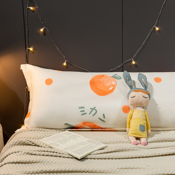 91家纺网 家纺一手货源 找家纺 简宜家居 2022新款长枕套双人长枕+枕芯全棉枕套 橘子兔