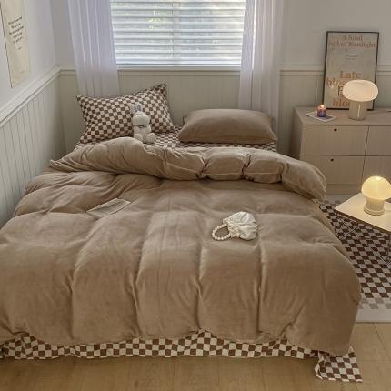 91家纺网 家纺一手货源 找家纺 （总）三朵 2022新款牛奶绒混搭四件套场景一