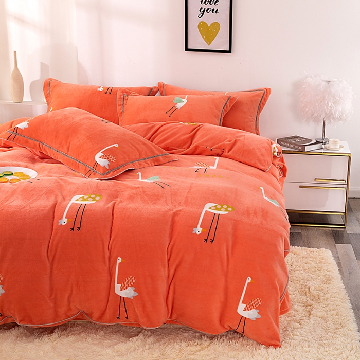 91家纺网 家纺一手货源 找家纺 尚品凤凰2025新款高克重印花牛奶绒四件套-工艺款 一见钟情-橘