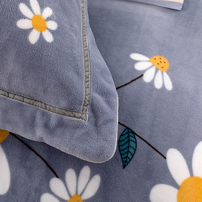 91家纺网 家纺一手货源 找家纺 尚品凤凰2025新款高克重印花牛奶绒四件套-工艺款 枝繁叶茂-灰