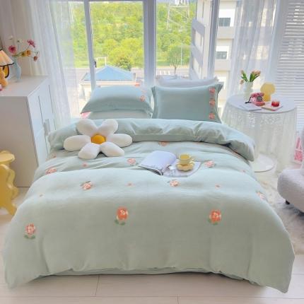 91家纺网 家纺一手货源 找家纺 珺柔 2022新款200克重牛奶绒毛巾绣四件套 茶花（绿）