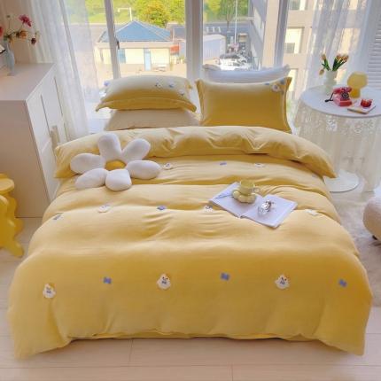 91家纺网 家纺一手货源 找家纺 珺柔 2022新款200克重牛奶绒毛巾绣四件套 开心鸭（黄）