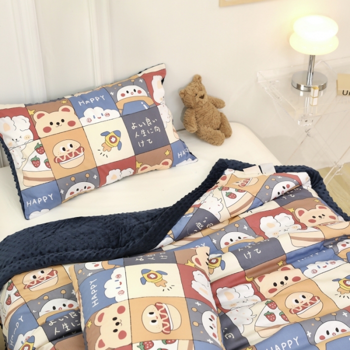 91家纺网 家纺一手货源 找家纺 星期八  2022新款全棉豆豆被春秋被-系列一 蛋糕熊