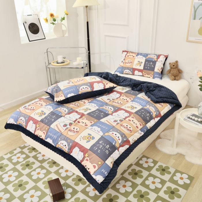 91家纺网 家纺一手货源 找家纺 星期八  2022新款全棉豆豆被春秋被-系列一 蛋糕熊