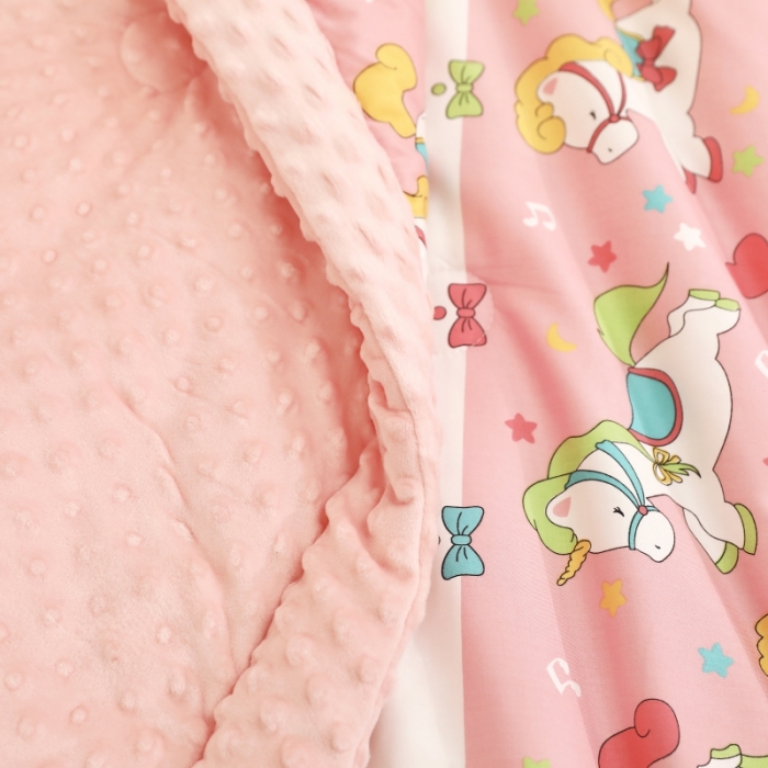 91家纺网 家纺一手货源 找家纺 星期八  2022新款全棉豆豆被春秋被-系列一 旋转木马