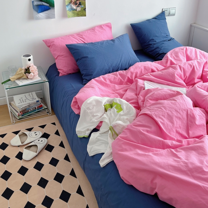 91家纺网 家纺一手货源 找家纺 艾沁  全棉水洗棉纯色混搭四件套 蔷薇粉+克莱因蓝（枕套一对克莱因蓝）
