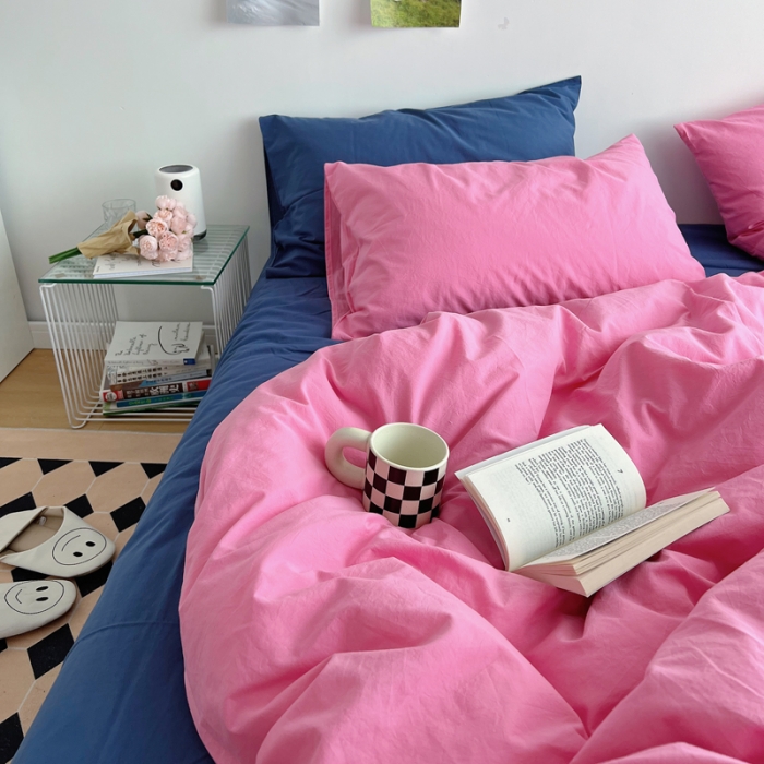 91家纺网 家纺一手货源 找家纺 艾沁 全棉水洗棉纯色混搭四件套 蔷薇粉+克莱因蓝（枕套一对蔷薇粉）