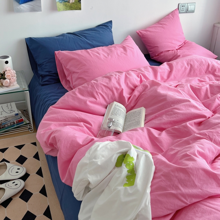 91家纺网 家纺一手货源 找家纺 艾沁 全棉水洗棉纯色混搭四件套 蔷薇粉+克莱因蓝（枕套一对蔷薇粉）