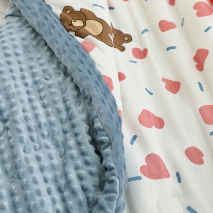 91家纺网 家纺一手货源 找家纺 星期八  2022新款全棉豆豆被春秋被-系列二 爱心熊