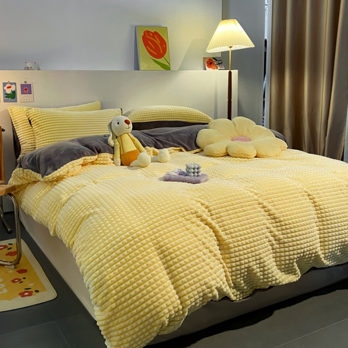 91家纺网 家纺一手货源 找家纺 慕澄 2024新款牛奶绒剪花简约款四件套 简约-黄