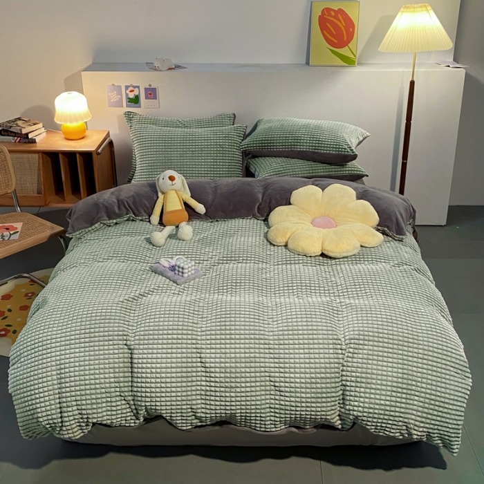 91家纺网 家纺一手货源 找家纺 慕澄 2024新款牛奶绒剪花简约款四件套 简约-绿