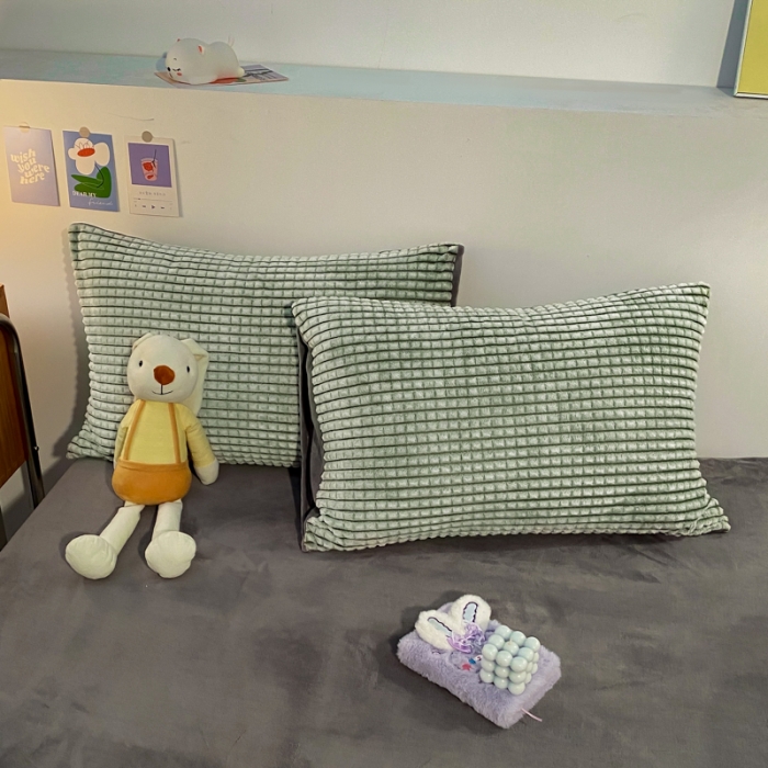 91家纺网 家纺一手货源 找家纺 慕澄 2024新款牛奶绒剪花简约款四件套 简约-绿