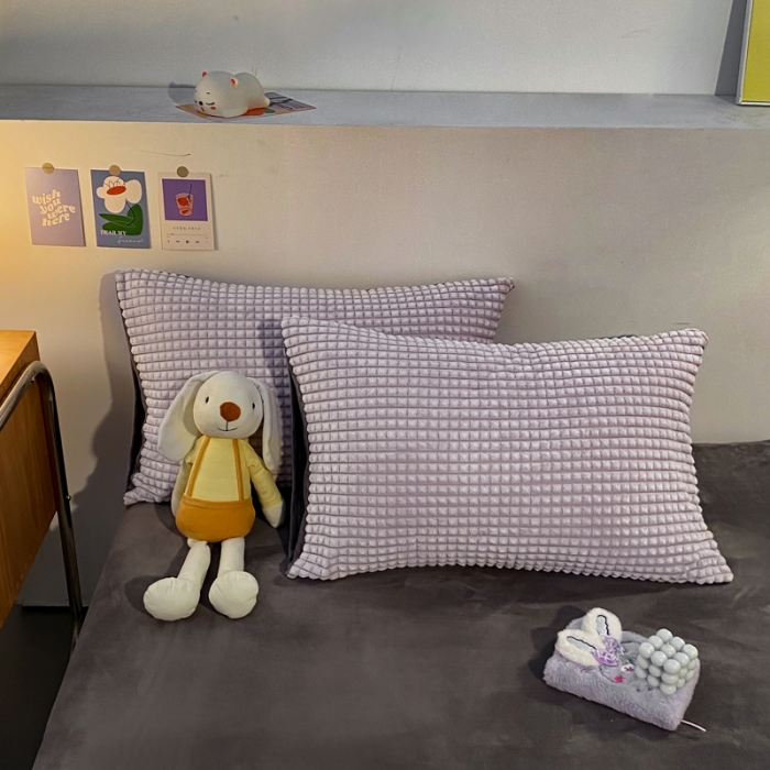 91家纺网 家纺一手货源 找家纺 慕澄 2024新款牛奶绒剪花简约款四件套 简约-紫