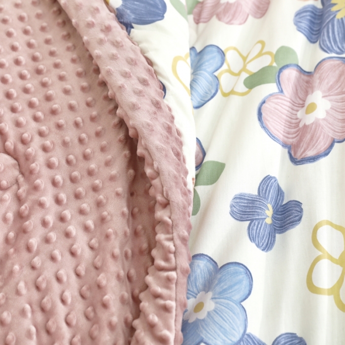 91家纺网 家纺一手货源 找家纺 星期八  2022新款全棉豆豆被春秋被-系列二 花花兔