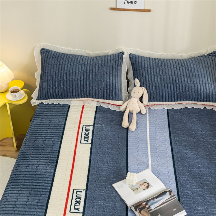 91家纺网 家纺一手货源 找家纺 美优兰 2025秋冬新款牛奶绒榻榻米垫床盖（可定制） 巴克曼