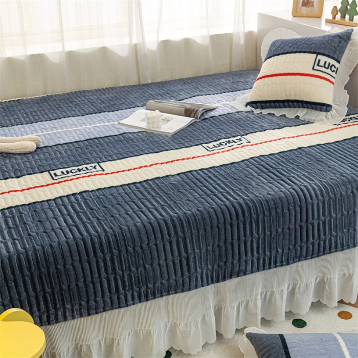 91家纺网 家纺一手货源 找家纺 美优兰 2025秋冬新款牛奶绒榻榻米垫床盖（可定制） 巴克曼