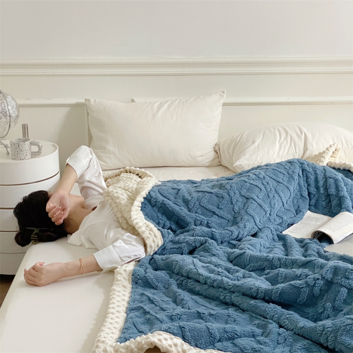91家纺网 家纺一手货源 找家纺 梦享生活 2022新款豆豆绒毛毯 藏蓝