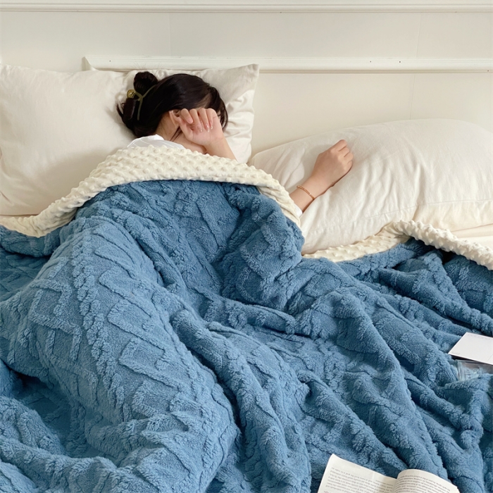 91家纺网 家纺一手货源 找家纺 梦享生活 2022新款豆豆绒毛毯 藏蓝