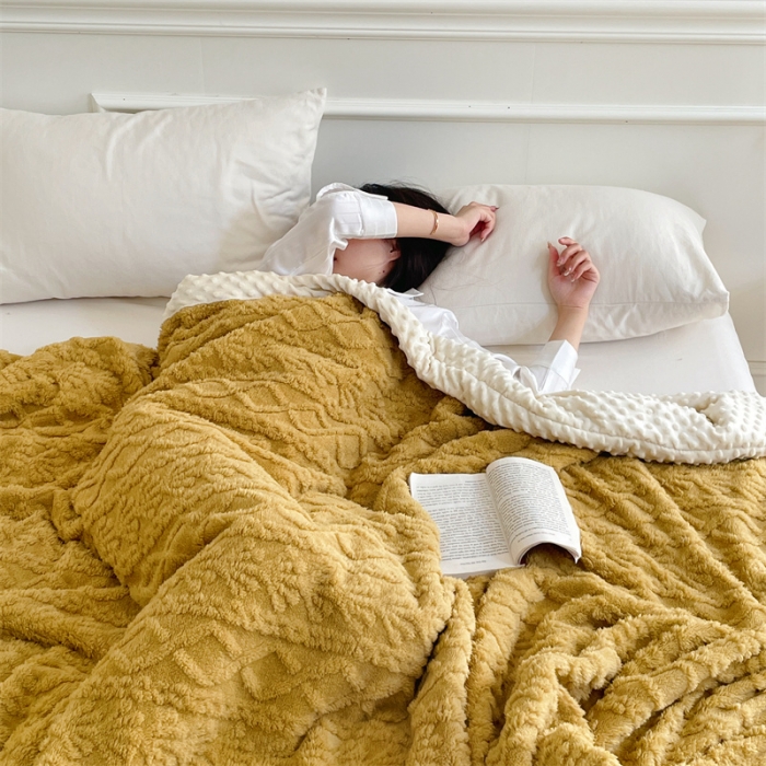 91家纺网 家纺一手货源 找家纺 梦享生活 2022新款豆豆绒毛毯 姜黄