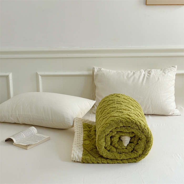 91家纺网 家纺一手货源 找家纺 梦享生活 2022新款豆豆绒毛毯 牛油果