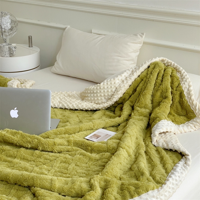 91家纺网 家纺一手货源 找家纺 梦享生活 2022新款豆豆绒毛毯 牛油果