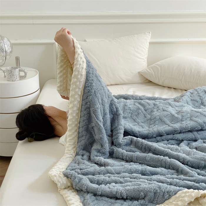 91家纺网 家纺一手货源 找家纺 梦享生活 2022新款豆豆绒毛毯 深空灰