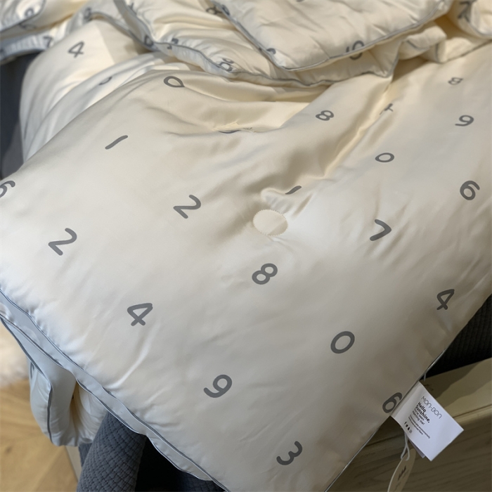 91家纺网 家纺一手货源 找家纺 汇庭 2022新品天丝棉四季被 小幸运