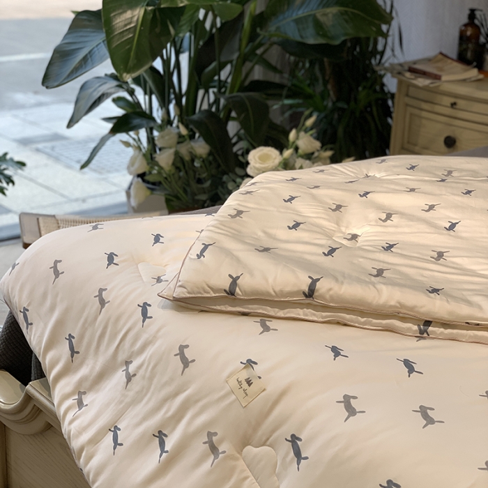 91家纺网 家纺一手货源 找家纺 汇庭 2022新品天丝棉四季被 飞兔