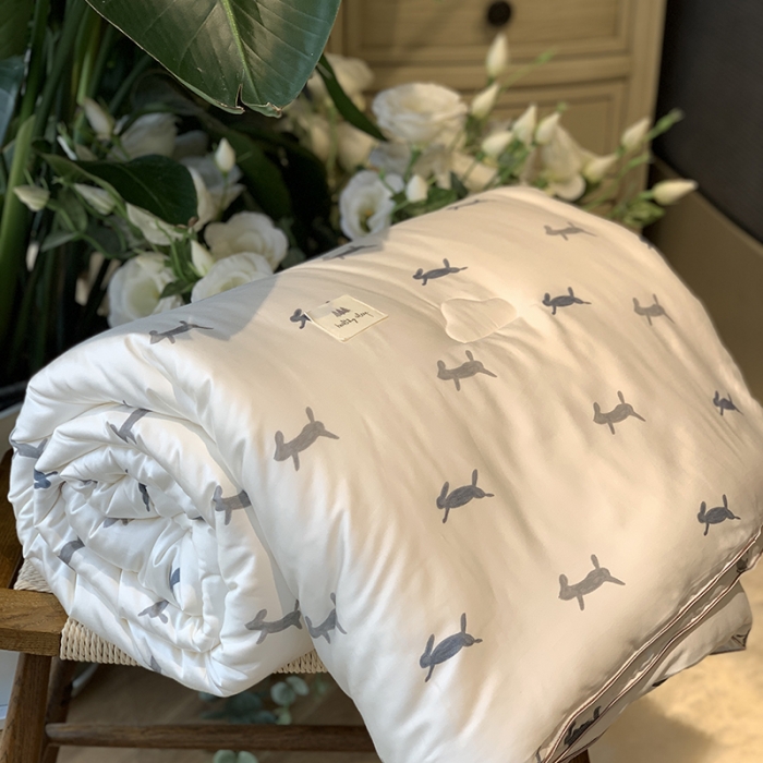 91家纺网 家纺一手货源 找家纺 汇庭 2022新品天丝棉四季被 飞兔