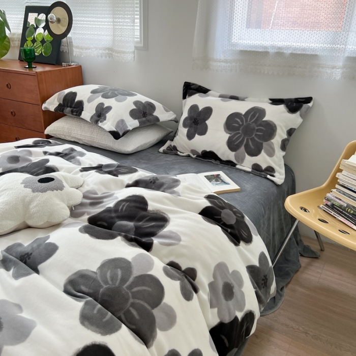 91家纺网 家纺一手货源 找家纺 柚子 2022款花卉系列230克韩系高端牛奶绒四件套 水墨花