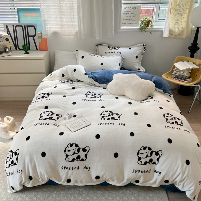 91家纺网 家纺一手货源 找家纺 柚子 2022新款小清新系列230克韩系高端牛奶绒四件套 斑点狗