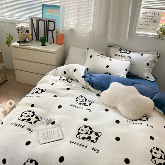 91家纺网 家纺一手货源 找家纺 柚子 2022新款小清新系列230克韩系高端牛奶绒四件套 斑点狗