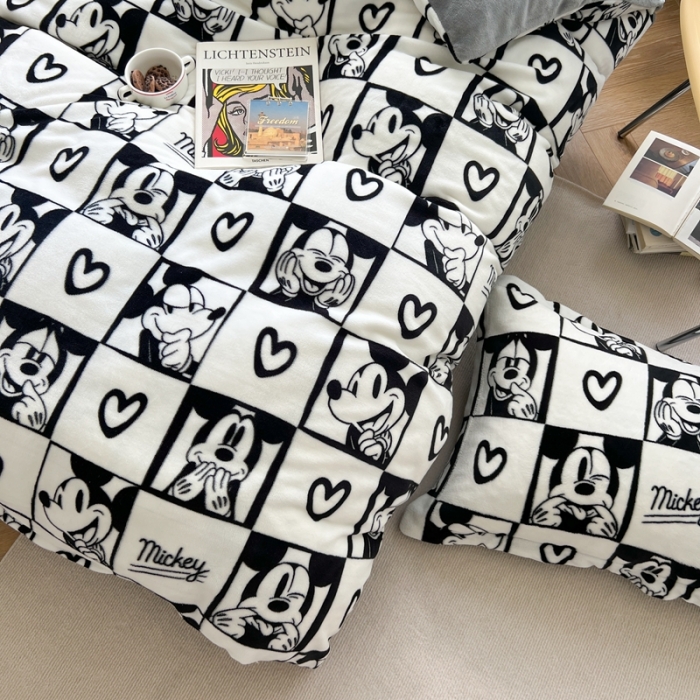 91家纺网 家纺一手货源 找家纺 柚子 2022新款迪士尼专版授权牛奶绒四件套 米奇九连拍