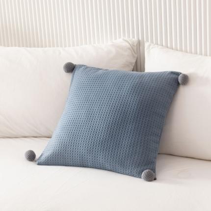 91家纺网 家纺一手货源 找家纺 美茉家居 2022新款韩式华夫格球球抱枕 湖蓝