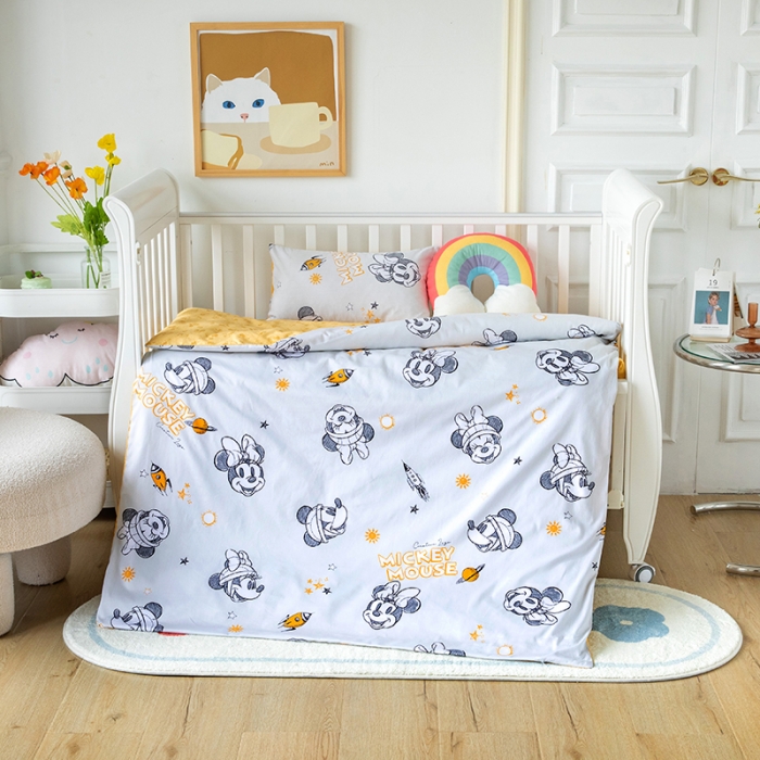 91家纺网 家纺一手货源 找家纺 小芽 迪士尼正版授权全棉幼儿园三件套 遨游米奇