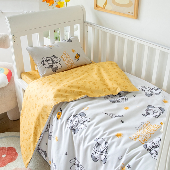 91家纺网 家纺一手货源 找家纺 小芽 迪士尼正版授权全棉幼儿园三件套 遨游米奇