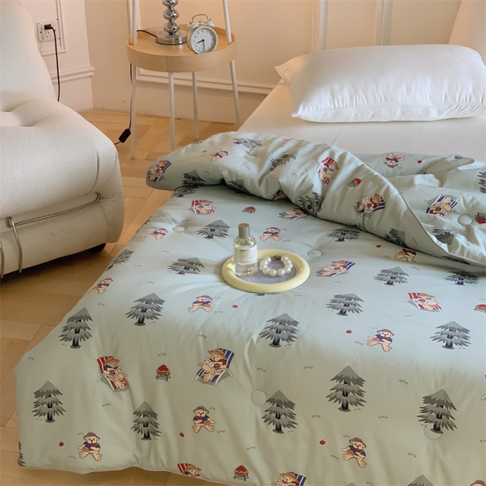 91家纺网 家纺一手货源 找家纺 汇庭 2022新款60s数码印花春秋被 沙滩熊