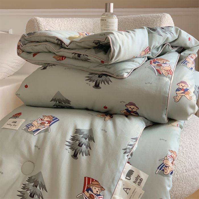 91家纺网 家纺一手货源 找家纺 汇庭 2022新款60s数码印花春秋被 沙滩熊