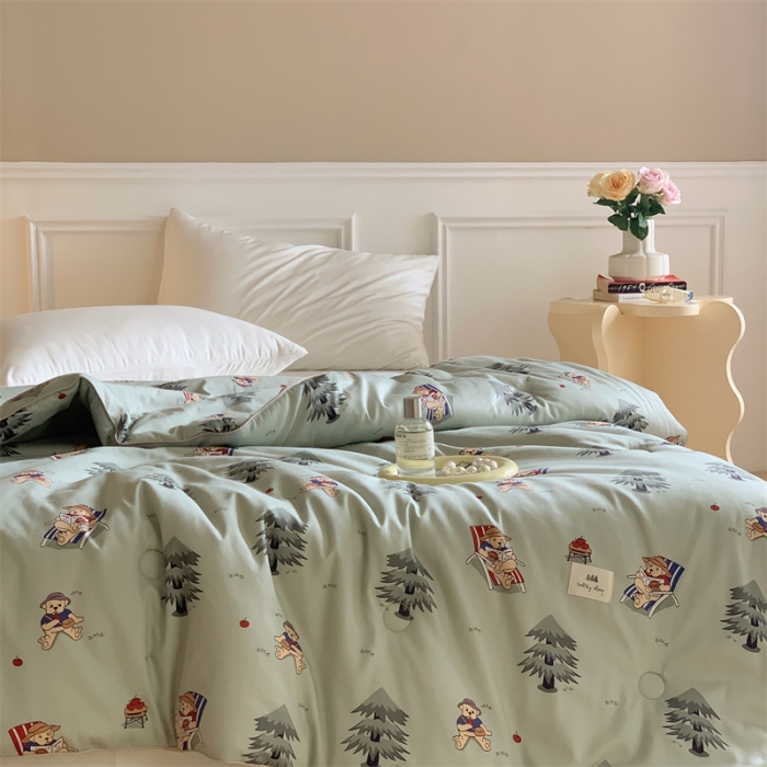 91家纺网 家纺一手货源 找家纺 汇庭 2022新款60s数码印花春秋被 沙滩熊