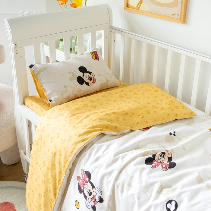 91家纺网 家纺一手货源 找家纺 小芽 迪士尼正版授权全棉幼儿园三件套 米奇乐园