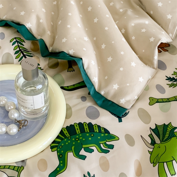 91家纺网 家纺一手货源 找家纺 汇庭 2022新款60s数码印花春秋被 恐龙森林