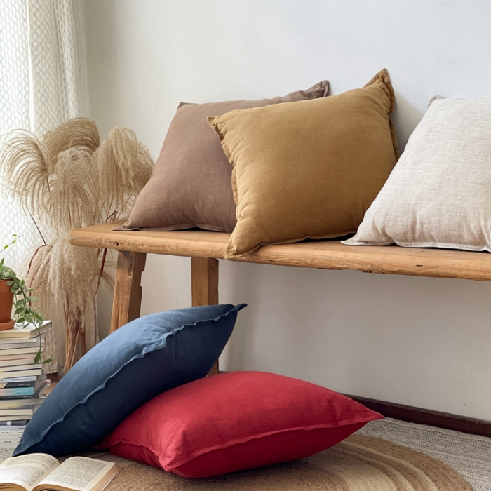 91家纺网 家纺一手货源 找家纺 美茉家居 2022新款棉麻双针抱枕 土褐