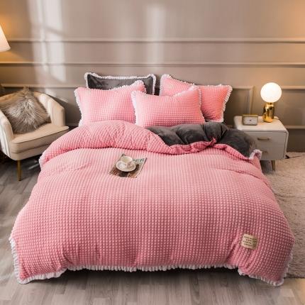 91家纺网 家纺一手货源 找家纺 （总）印季家纺 2024新款浮雕绒牛奶花边四件套