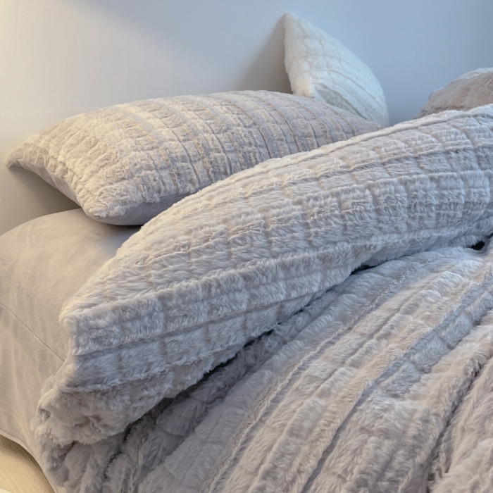 91家纺网 家纺一手货源 找家纺 满座直播爆款高端9斤320克A类獭兔毛绒立体剪花纯色牛奶绒四件套典雅灰